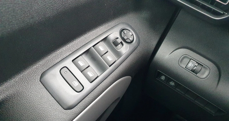 Toyota Proace City Verso cena 124900 przebieg: 20, rok produkcji 2022 z Pińczów małe 326
